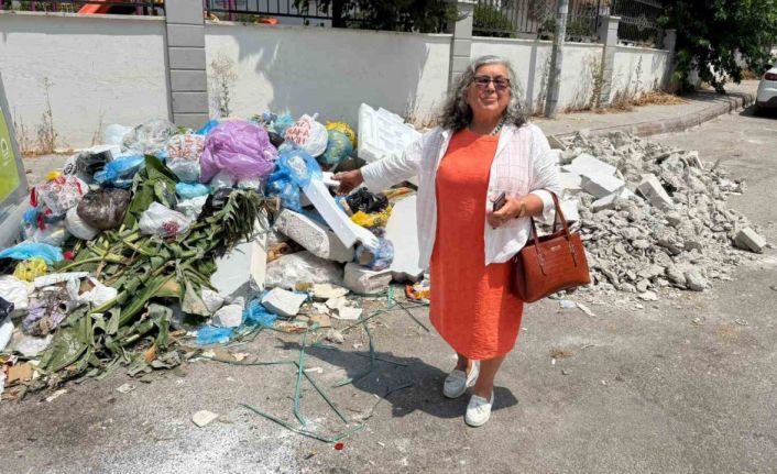 Adana’da çöp ve molozlar dağ gibi birikti, vatandaşlar tepkisini dile getirdi