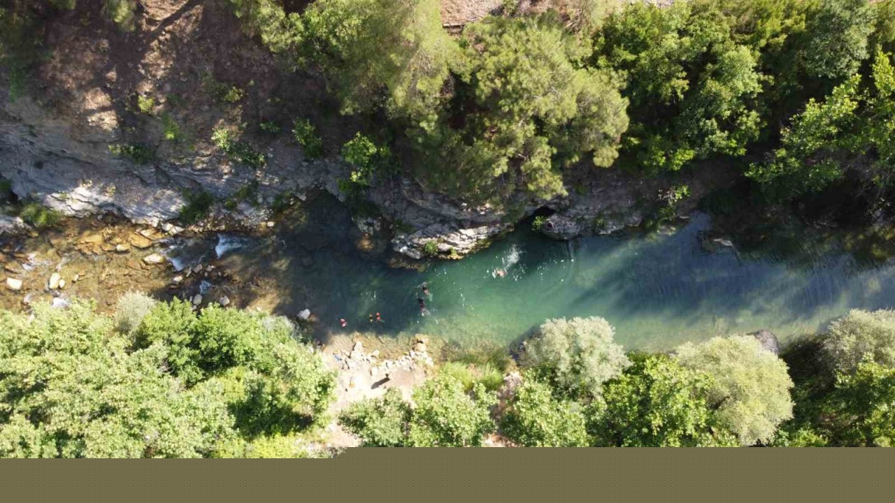 Adana’da nem bunalttı, yaylacılar doğal kaynak sularında serinledi