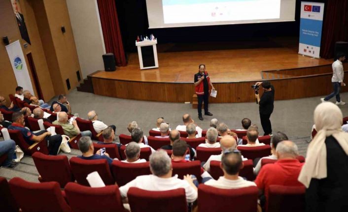 Afet anında ‘bir telsiz sesi’ binlerce kişinin hayatında rol oynayacak