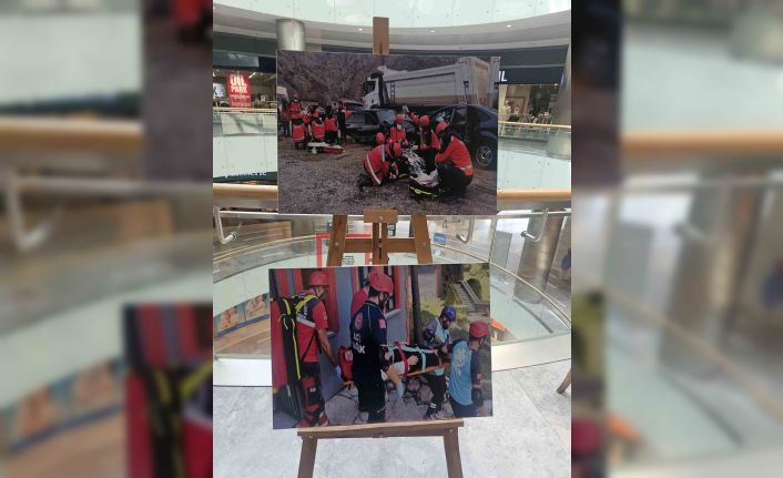 ’Afetlerde UMKE Fotoğraf Sergisi’ beğeni topladı