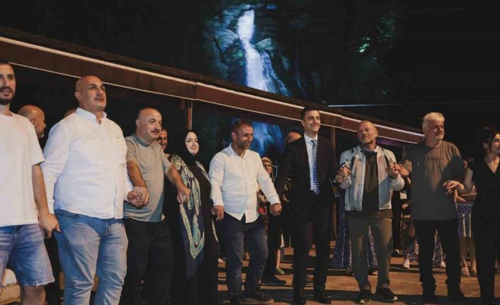 Ağaran Şelalesi’nde sanat rüzgarı esti