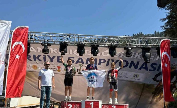 Akhisarlı bisikletçilerden önemli başarı