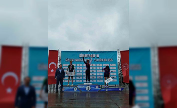 Akhisarlı sporculardan Rize’de madalya şöleni