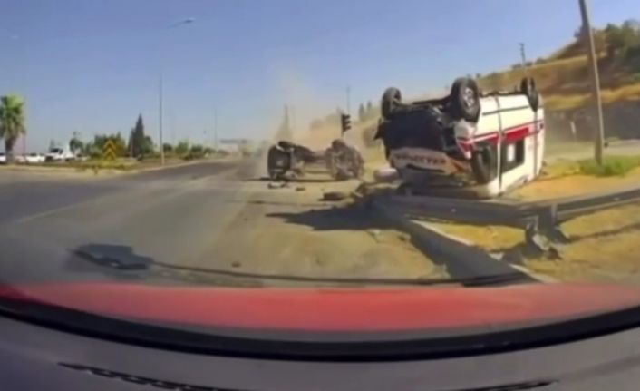 Alaşehir’deki ambulans kazası görüntülendi