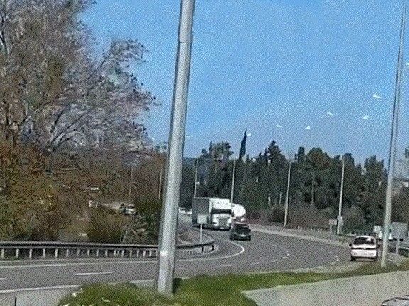 Ana yolda ters yönde ilerleyip drift atan sürücülere ceza yağdı