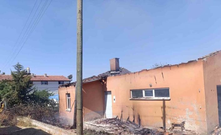 Ankara’da süt toplama deposunda yangın