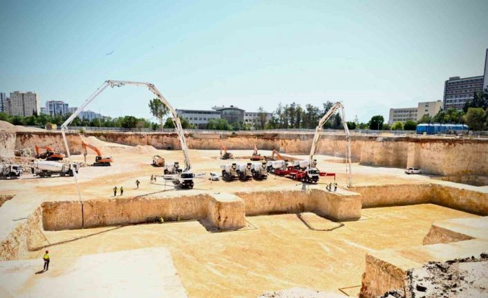 Antalya’da 900 yataklı modern sağlık kompleksi için ilk beton döküldü