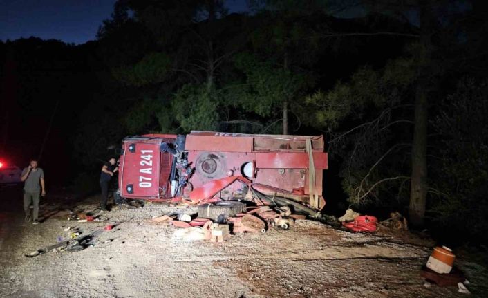 Antalya’da arazöz devrildi: 2 orman işçisi yaralı