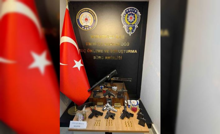 Antalya’da helikopter destekli şafak operasyonu: Çok sayıda silah ve mühimmat ele geçirildi