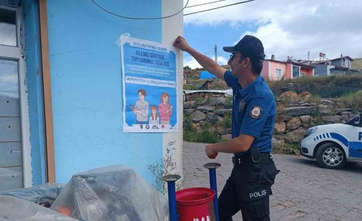 Ardahan’da polis ekiplerinden vatandaşa broşürlü uyarı