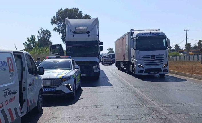 Arıza yapan tır D-400 Karayolu’nda trafiği kilitledi