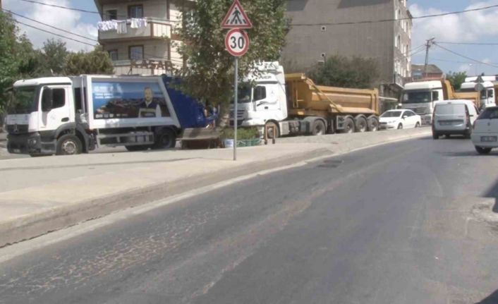 Arnavutköy’de satırlı dehşet: Vatandaşlara saldırmaya çalışan şahıs yakalandı
