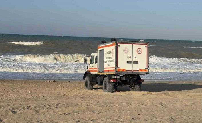 Arnavutköy’de yasağa rağmen denize giren bir kişi boğuldu