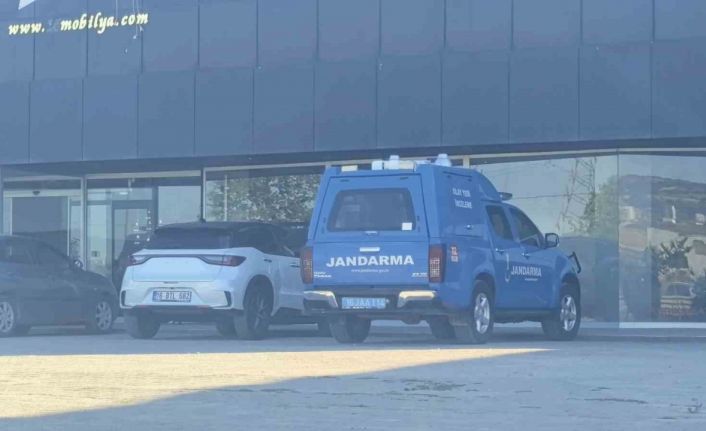 Asansör boşluğuna düşen işçi ağır yaralandı