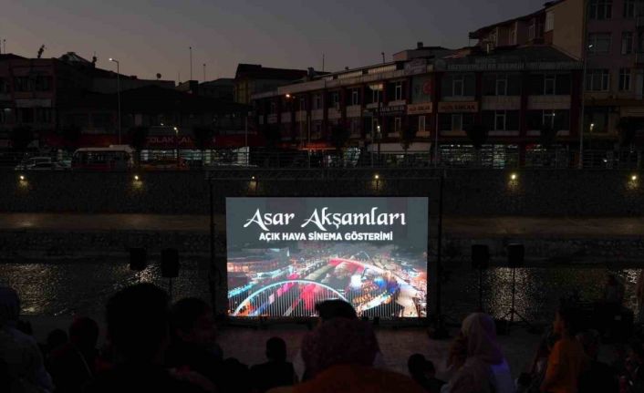 Asar akşamlarında ödüllü film gösterimi