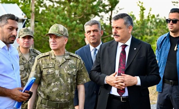 Askeri tesis inşaatlarını incelediler