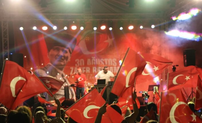 Atakum’da Zafer Bayramı coşkusu