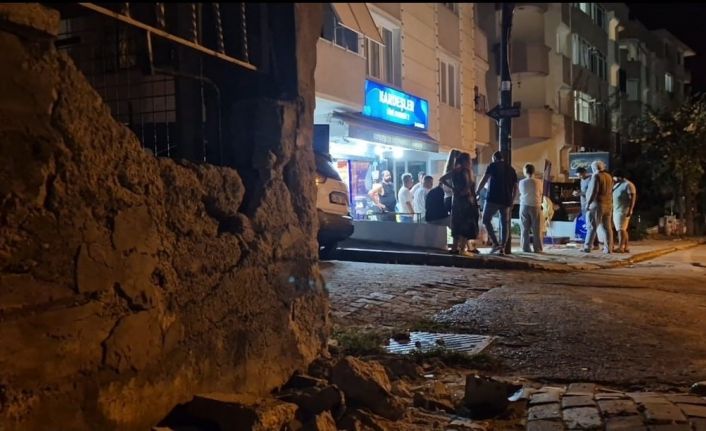 Avcılar’da alkollü sürücü tekel bayisine daldı: O anlar güvenlik kamerasında