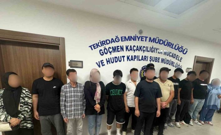 Avrupa’ya kaçmak için kamyonete özel bölme yapmışlar:19 düzensiz göçmen yakalandı