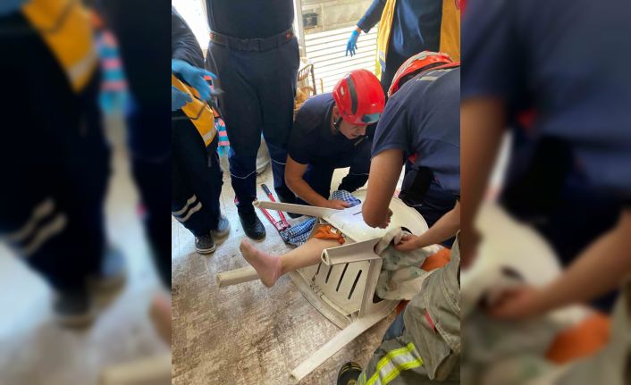 Ayağını sandalyeye sıkıştıran şahıs yaralandı