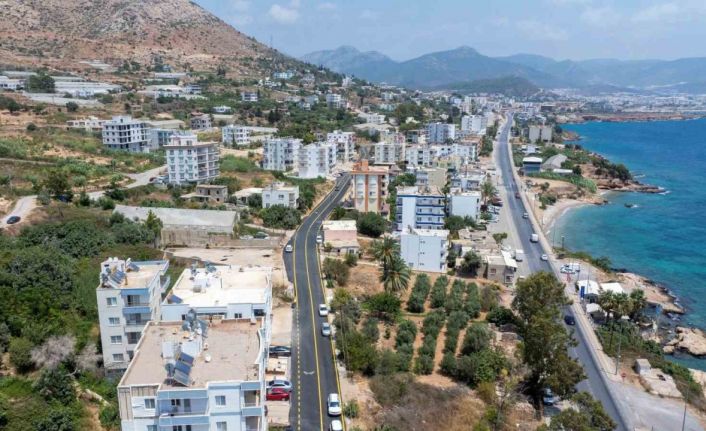 Aydıncık’ta yollar yenilendi
