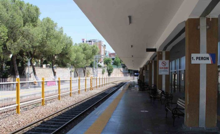 Aydın’da tren seferleri iptal oldu, vatandaşlar kapıdan döndü