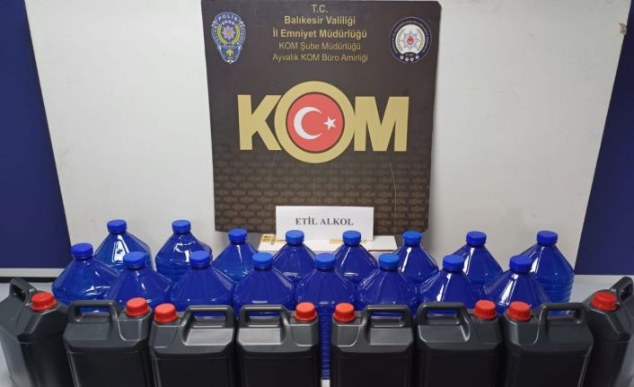 Ayvalık’ta 120 litre etil alkol ele geçirildi