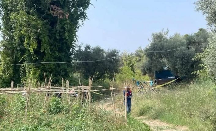 Bahçesini domuzlardan korumak için evden çıkan çiftçi tarlasına ölü bulundu