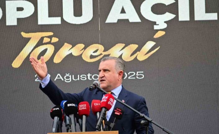Bakan Bak: "Türkiye bir spor devrimi yaşamaktadır"