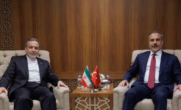 Bakan Fidan, İran Dışişleri Bakanı Arakçi ile görüştü