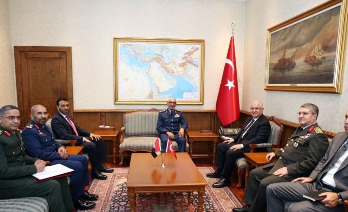 Bakan Güler, Birleşik Arap Emirlikleri Genelkurmay Başkanı İssa Saif Mohammed’i kabul etti