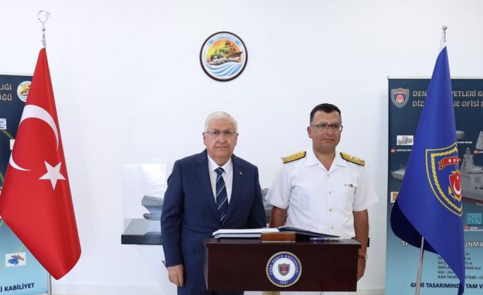 Bakan Güler, İstanbul Tersanesi Komutanlığını ziyaret etti