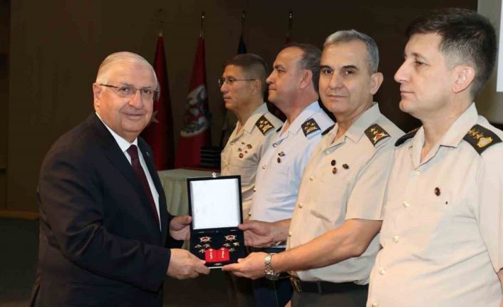 Bakan Güler: "Ordumuz, dünyanın önde gelen güçlerinden biri olma vasfını açıkça ortaya koymaktadır"