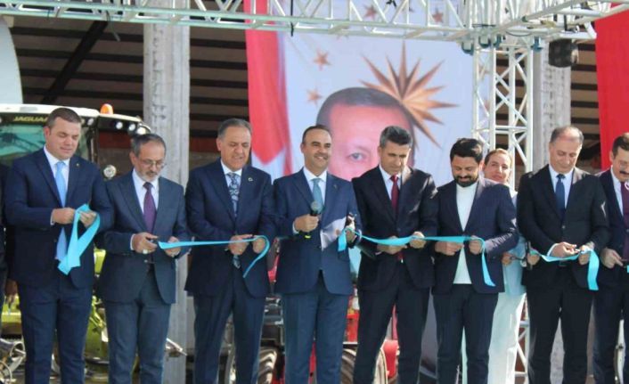 Bakan Kacır: "23 yıla asırlık başarılar sığdırarak, büyük ve güçlü Türkiye’yi inşa ettik"