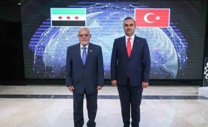 Bakan Kacır, Suriyeli mevkidaşı ile bir araya geldi
