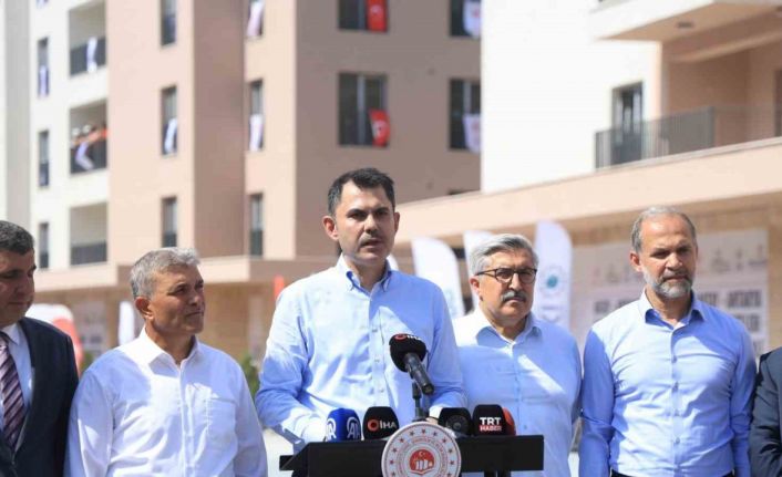 Bakan Kurum: "Ağustos ayı içinde 300 bininci konutumuzun anahtarlarını da Malatya’mızda Sayın Cumhurbaşkanımızın teşrifleriyle teslim edeceğiz"