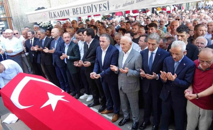 Bakan Uraloğlu ve Süleyman Soylu, eski Bakan Mustafa Demir’in cenazesine katıldı