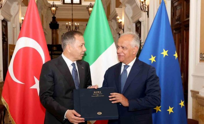 Bakan Yerlikaya, İtalyan mevkidaşı Piantedosi ile görüştü