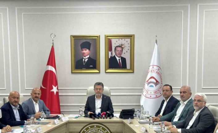 Bakan Yumaklı: "Adıyaman, tarımda marka şehir olma yolunda güçlü adımlarla ilerliyor"