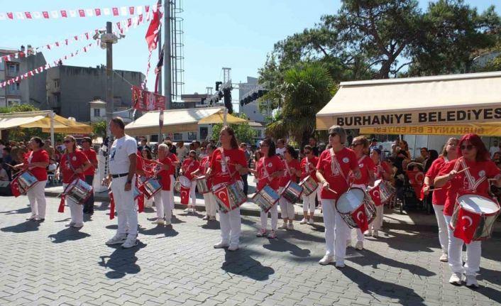Balıkesir’de Halk Bandosu törenlere renk kattı