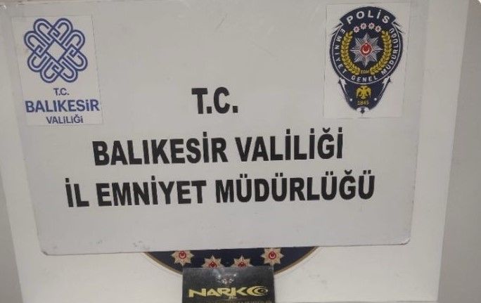Balıkesir’de uyuşturucu taciri 3 şahıs tutuklandı
