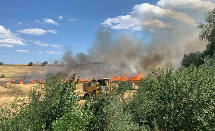 Balya makinelerinden çıkan yangınlar ormanlık alana sıçramadan söndürüldü