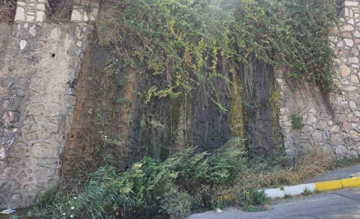 Bandırma’da boşa akan su tepki çekiyor