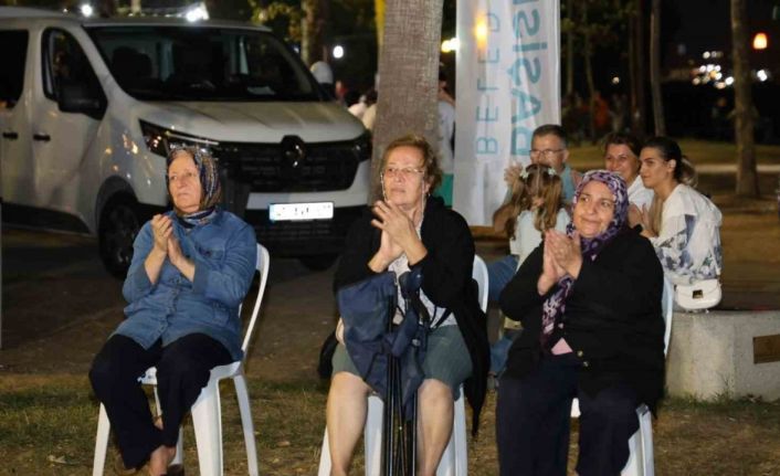 Başiskele Sahili müzikle şenlendi