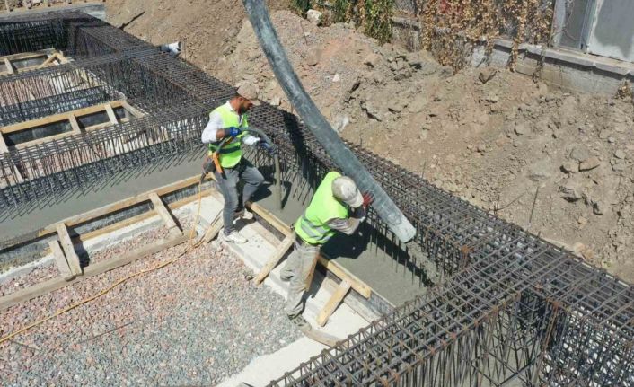 Başiskele’de Vezirçiftliği Kapalı Spor Salonu’nun temeli atıldı