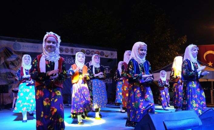 Başiskele’de yöresel kültürler festivalde buluştu