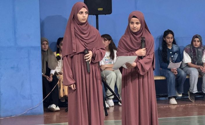 Başkale’de yaz Kur’an kursları düzenlenen programla sona erdi