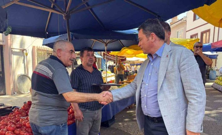 Başkan Aydın, Muradiye Pazarı’nda esnaf ve vatandaşla buluştu