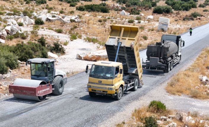 Başkan Çerçioğlu kırsal mahallelerde yol yenileme çalışmalarını sürdürüyor