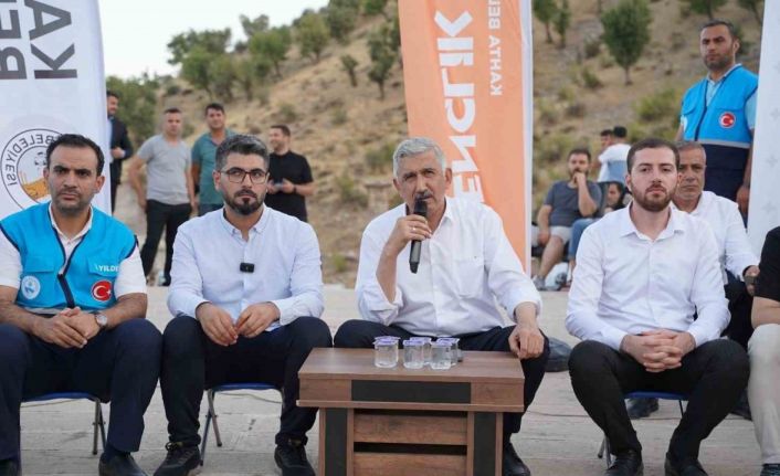 Başkan Hallaç, Cendere Köprüsü’nde gençlerle geleceği konuştu